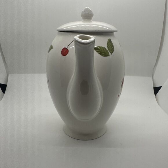 Vintage Johnson Brothers Cerise Very Rare Discounted Tea Pot Apple Basket Design - Picture 2 of 16